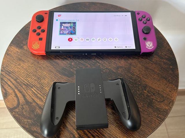 Nintendo Switch  Scarlet & Violet Oled