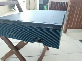 Router Cisco 3945 para rack