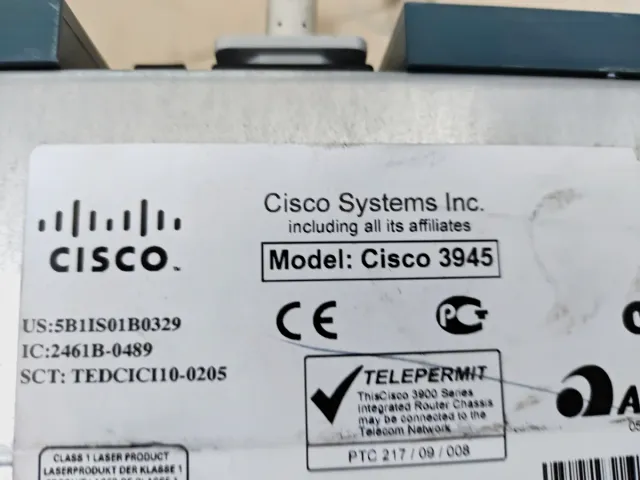 Router Cisco 3945 para rack
