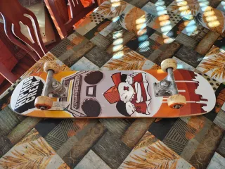 Patín Skateboard Diseño Hip Hop Crew