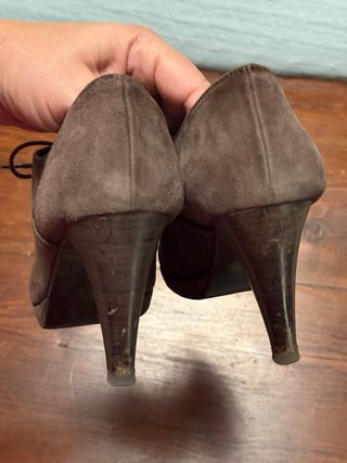 Zapatos de salón ante cordones tacón