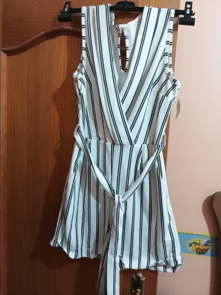 Mono corto de rayas blanco y negro