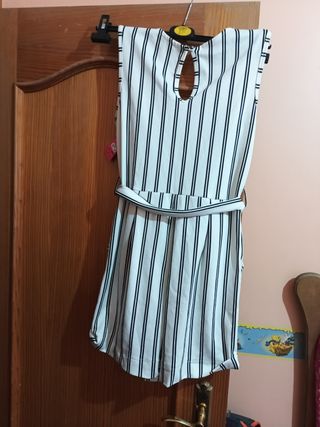 Mono corto de rayas blanco y negro