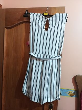 Mono corto de rayas blanco y negro