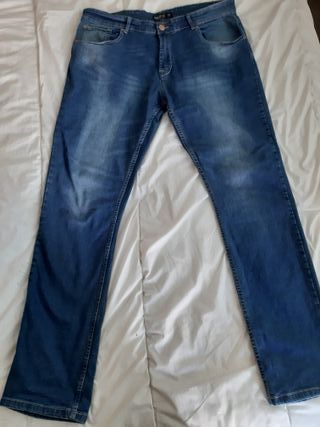 Pantalón vaquero azul Inside Talla 48