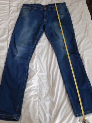 Pantalón vaquero azul Inside Talla 48