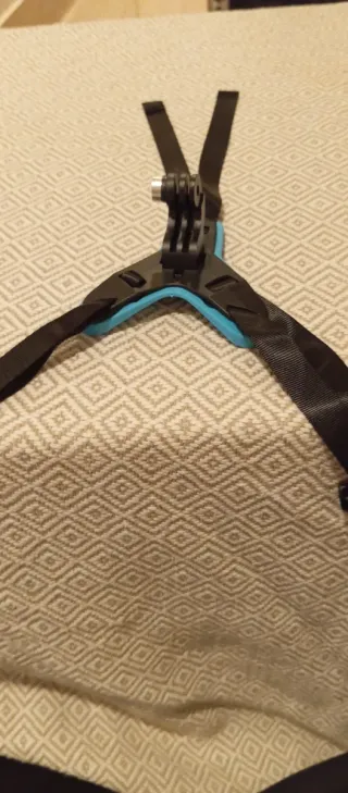 Montura de barbilla azul y negra