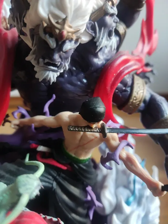 Figura Roronoa Zoro Rey del Infierno