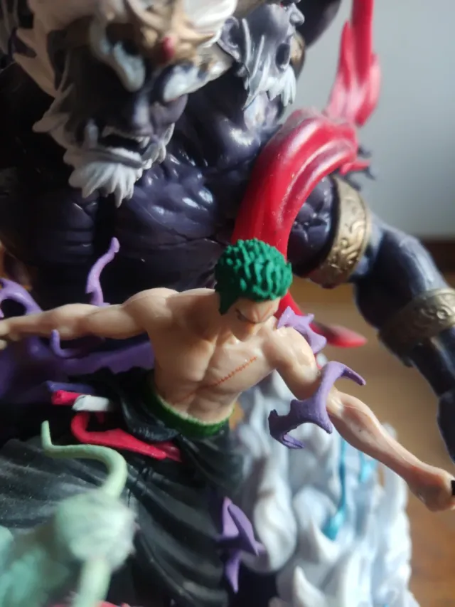 Figura Roronoa Zoro Rey del Infierno