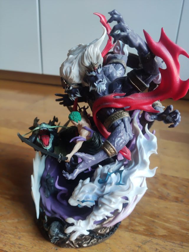 Figura Roronoa Zoro Rey del Infierno