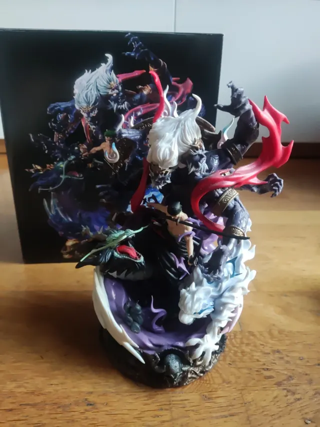 Figura Roronoa Zoro Rey del Infierno