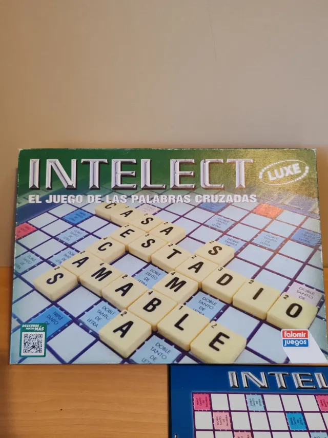 Juego de mesa INTELECT Palabras Cruzadas
