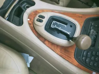 Jaguar XJ Despiece