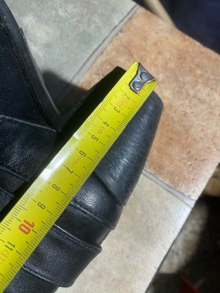 Stivali neri con tacco e fibbia