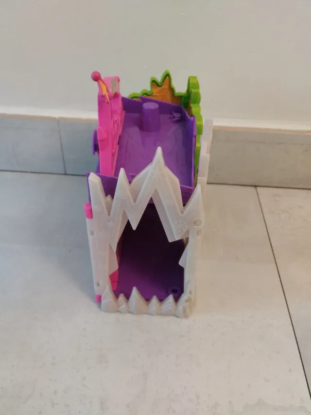 Palacio Maletín + princesas + veterinario