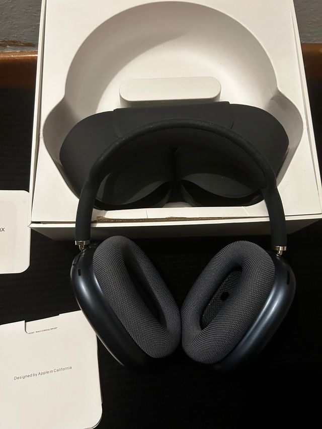 AirPods Max Midnight - Apple
