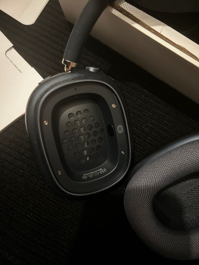 AirPods Max Midnight - Apple