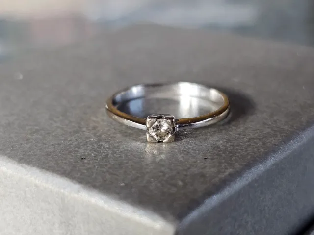 Anillo Oro Blanco Solitario brillante