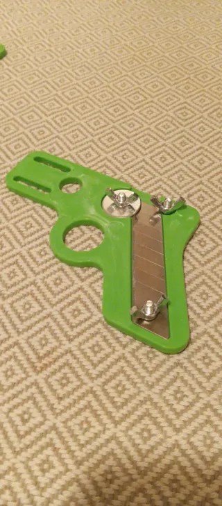 Recortadora manual verde