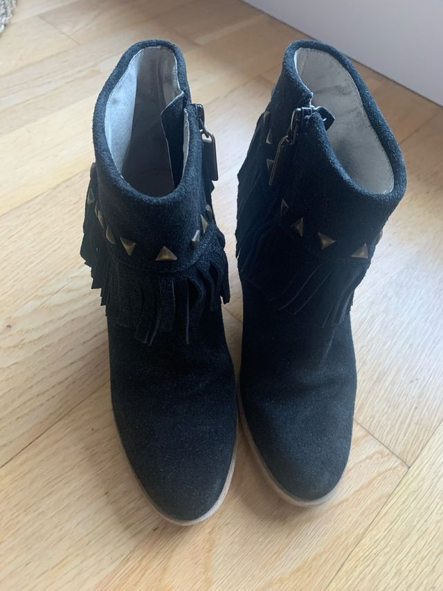 Botines Howsty Negros con Tachuelas