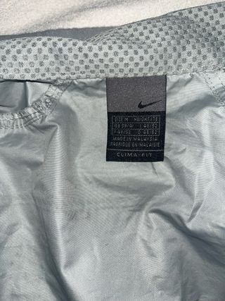 Chaqueta Nike Gris y Roja