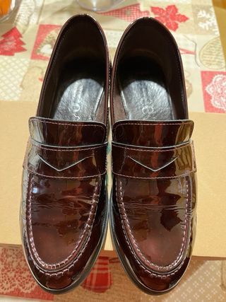 Mocasines charol piel T.37