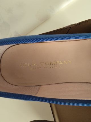 Bailarinas azules con detalle dorado