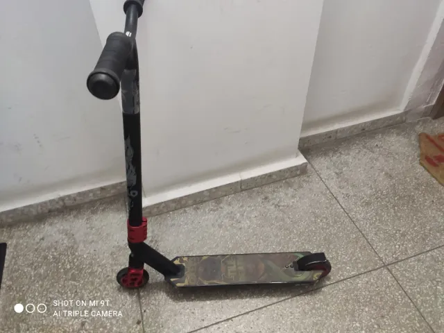 Patinete Freestyle Negro y Rojo