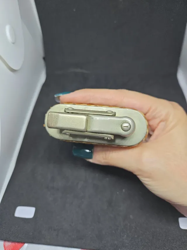 Accendino da tavolo effetto vimini