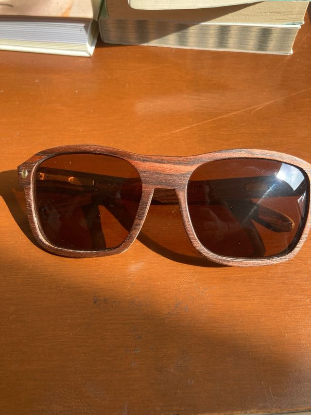 Gafas de sol de madera