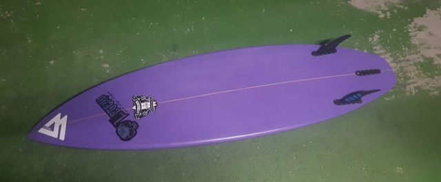 Tabla de surf morada