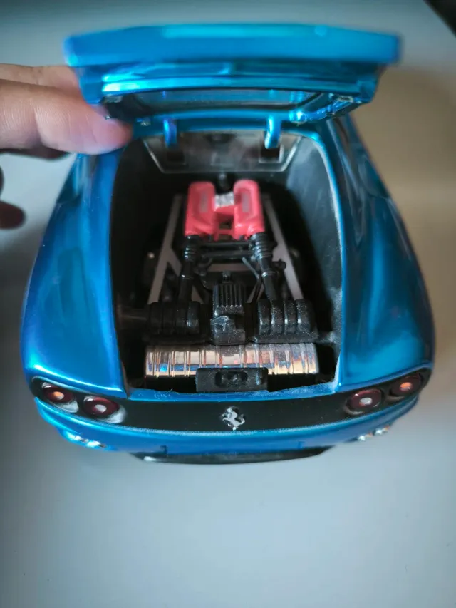 Ferrari 360 Modena 1:18 Hot Wheels
