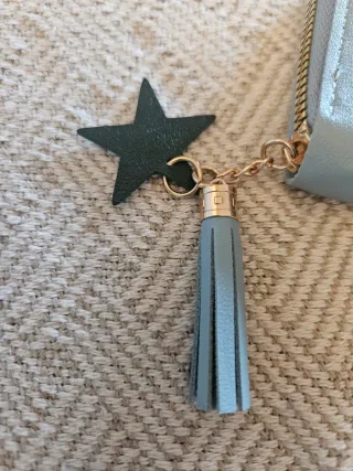 Monedero azul celeste con corazones