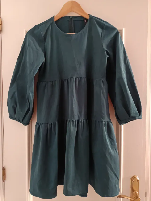 Vestido verde ante manga francesa