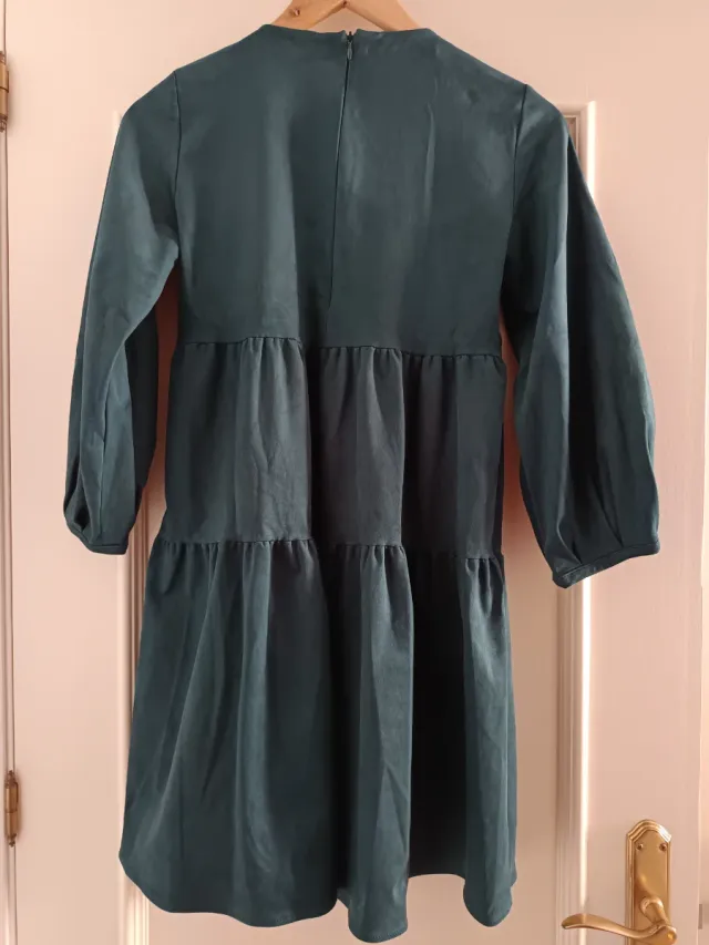 Vestido verde ante manga francesa