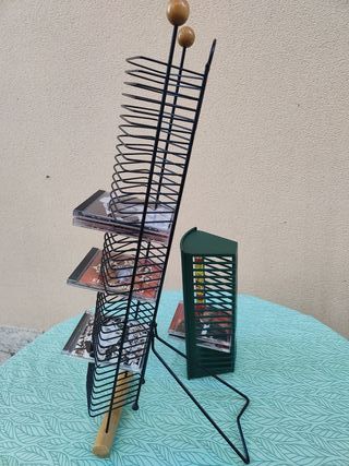 Estantería para CDs de metal y madera