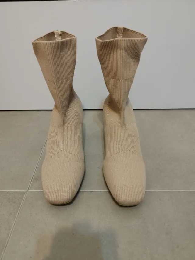 Botas beige talla 38