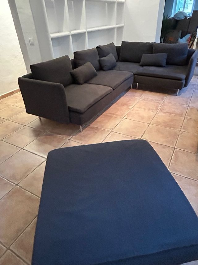 Divano modulare grigio scuro