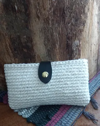 Funda crochet para gafas o móvil