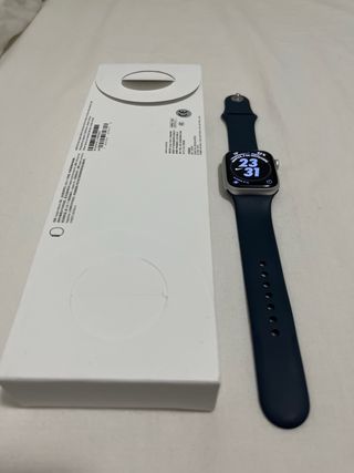 Apple Watch Series 9 41mm Plata, cargador, correas