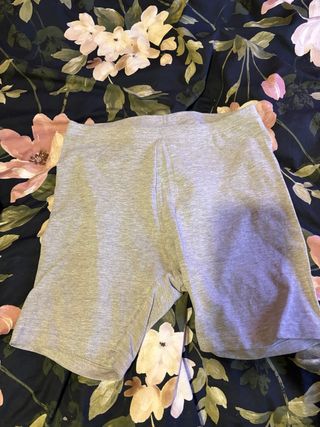 Mallas cortas grises