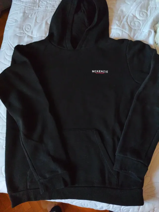 Sudadera McKenzie Negra con Capucha