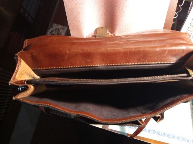 Maletín piel marrón con llave