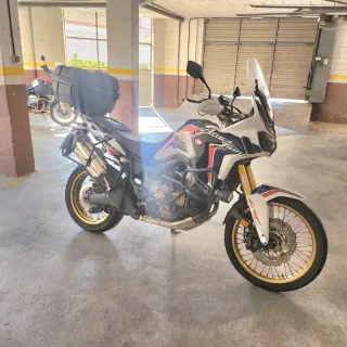 Honda Africa Twin 1000L.