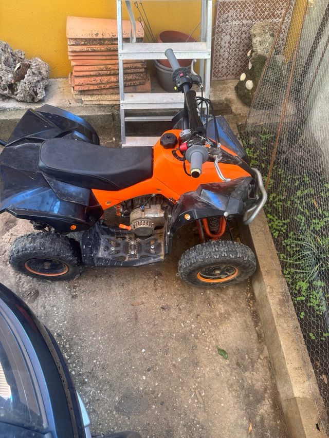 Miniquad Naranja y Negro