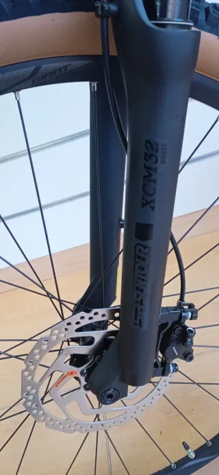 Bicicleta Eléctrica GIANT TALÓN E+