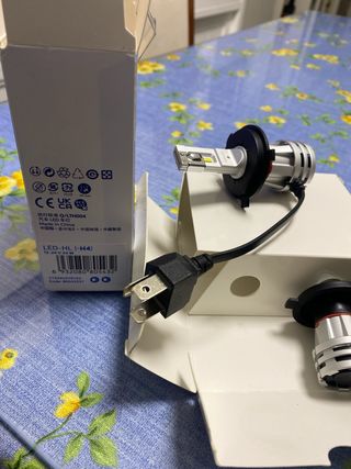 Lámparas LED Philips H4 Ultinon Pro3101