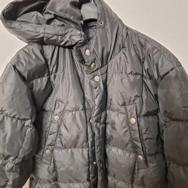 Piumino uomo nero con cappuccio