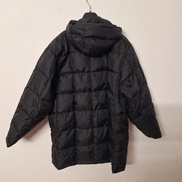 Piumino uomo nero con cappuccio