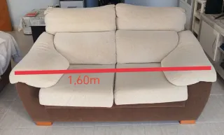 Sofá biplaza beige y marrón